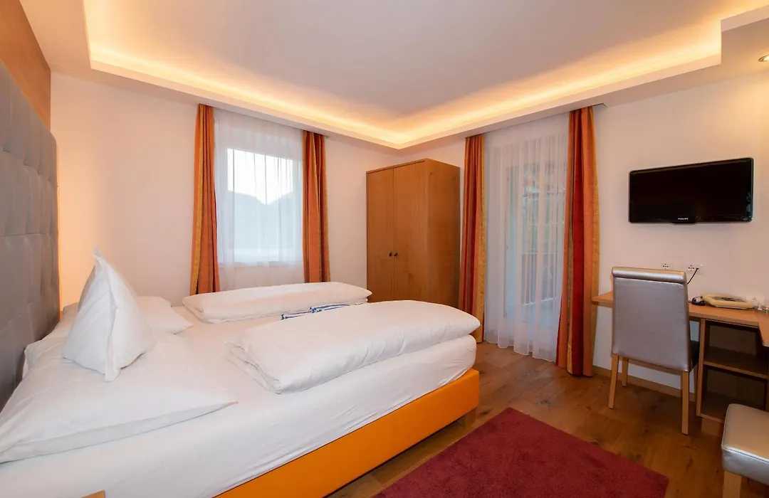 Ruster Resort-1