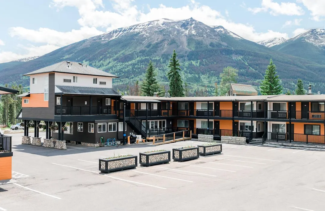 Mount Robson Inn-1