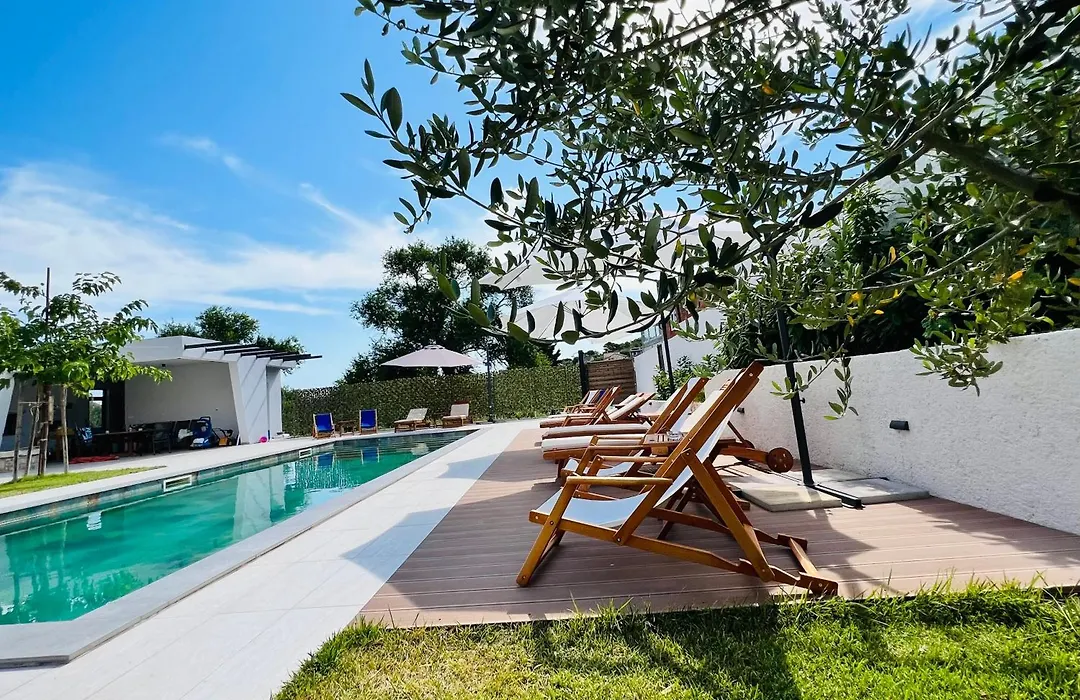 Villa Felix-1