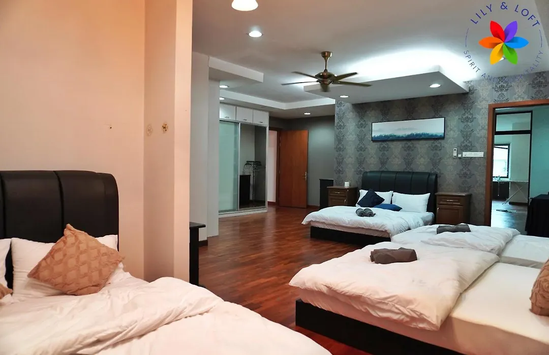 40P, Subang Villa With Pool/Bbq/Karaoke/Meeting-1
