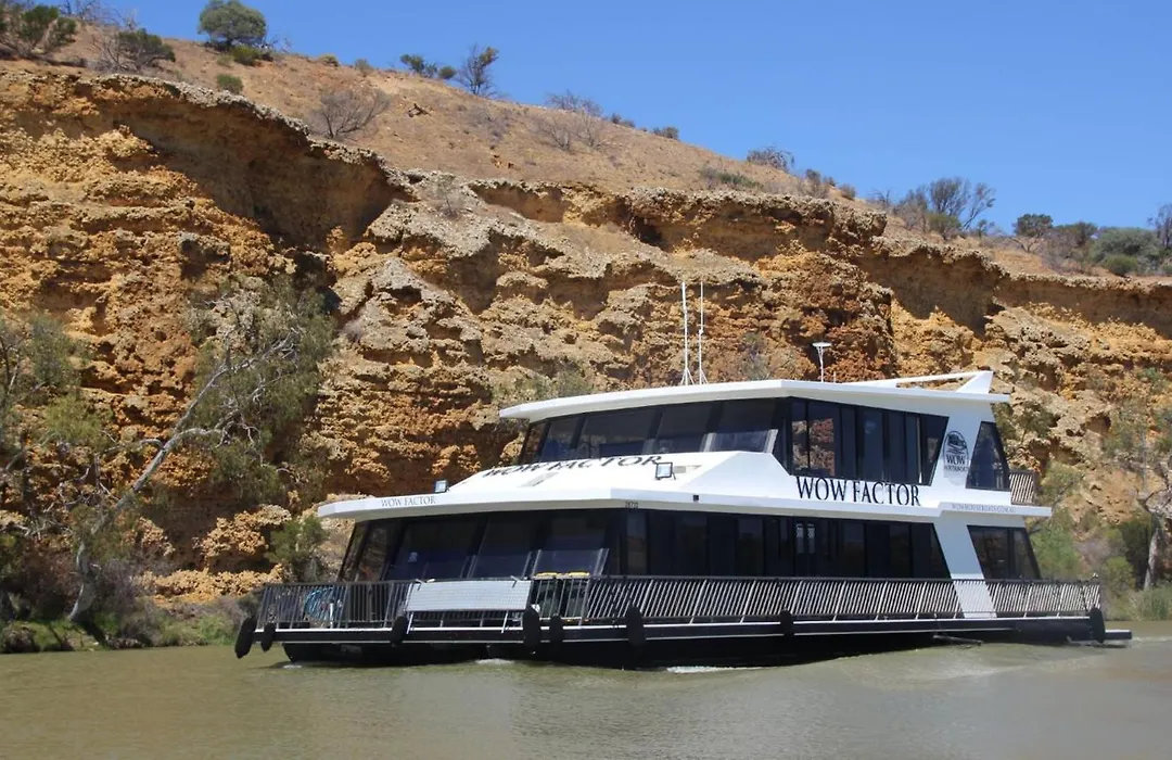 Wow Houseboats Pty Ltd-1