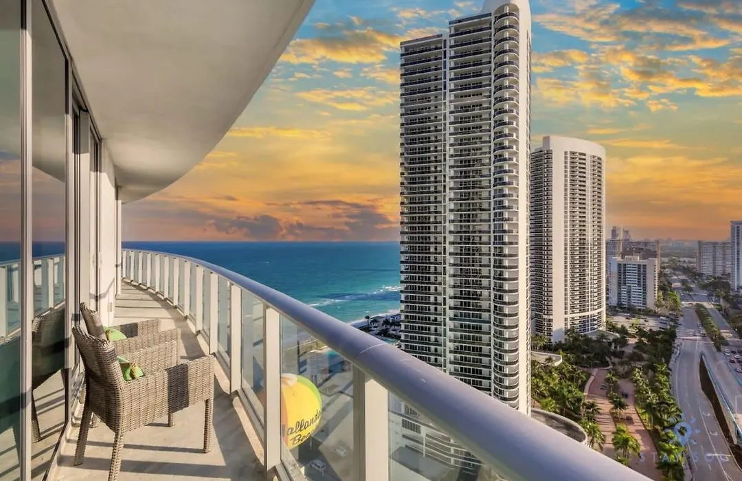 Insane Ocean View Balcony - Beachfront Resort - Pools-1