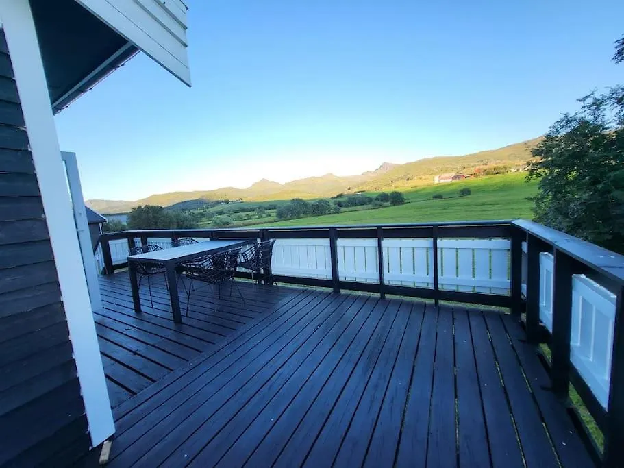 Sweet Cabin Leknes-1