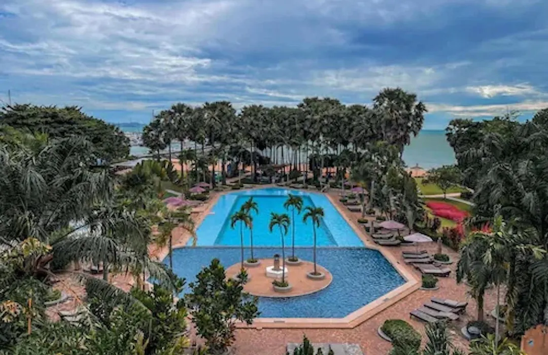 Botany Beach Resort Pattaya-1