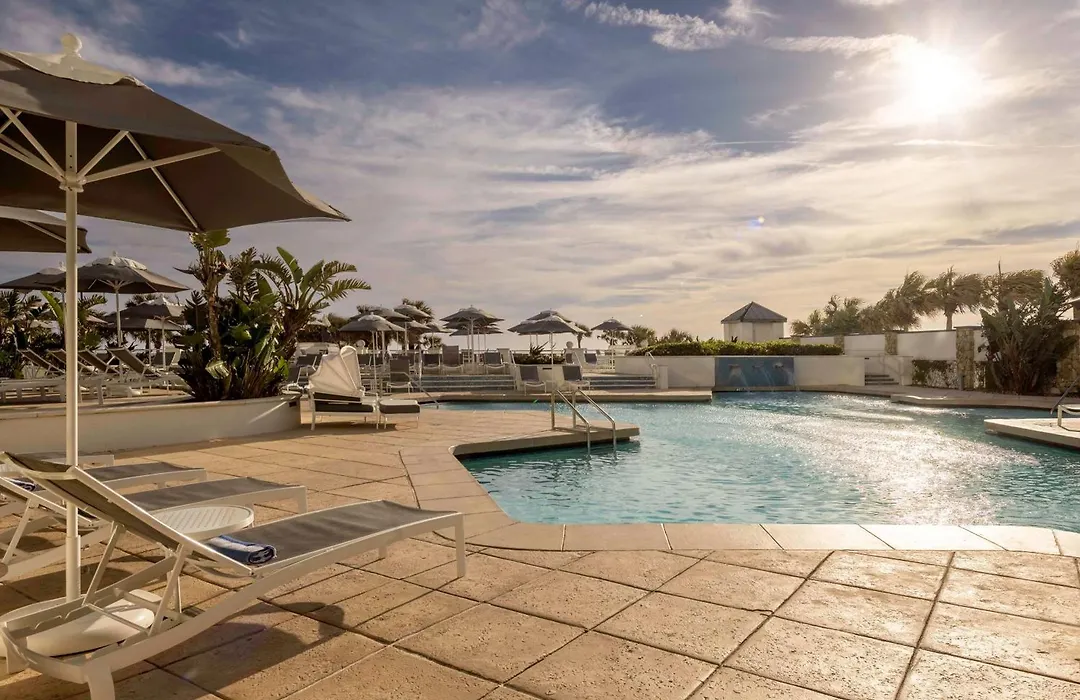 Hilton Daytona Beach Resort (Adults Only)-1