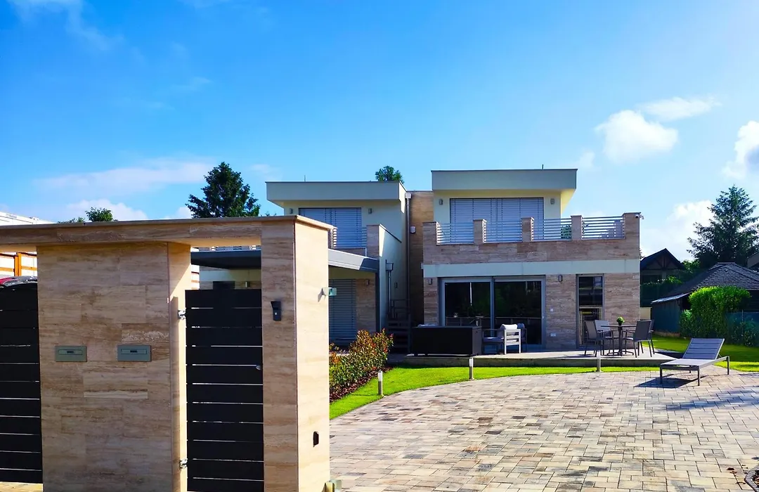 Balatonkenese Sunshine Villa-1