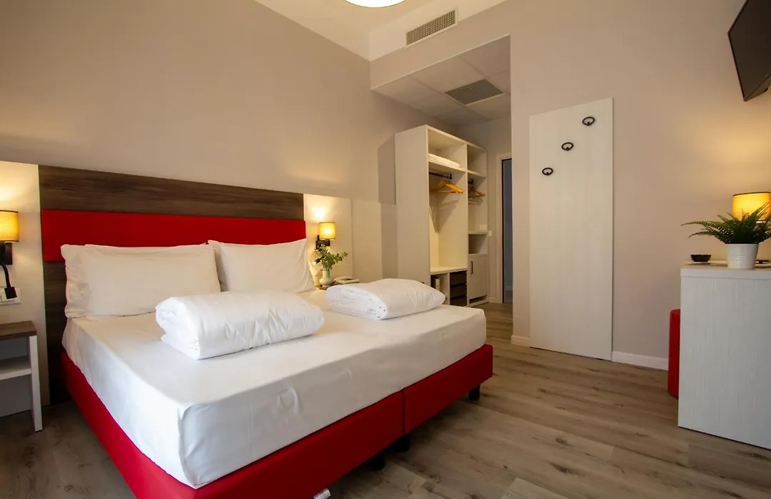 Hotel Benacus Torri Del Benaco-1