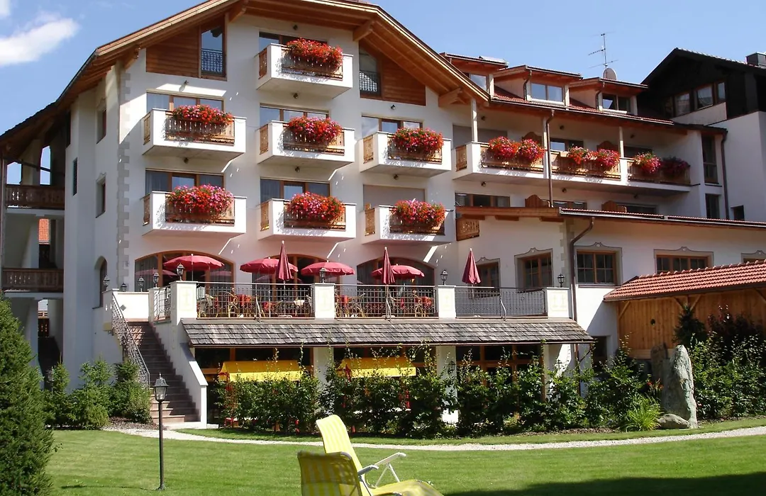 Landhotel Tharerwirt-1