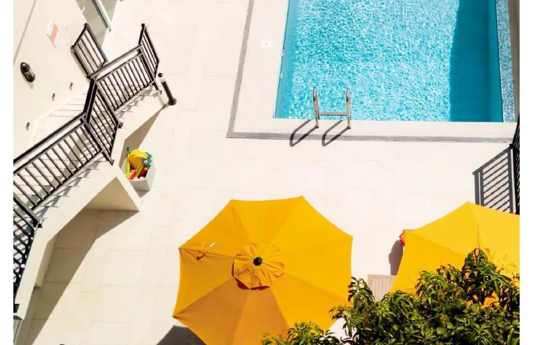 Luxurious Oasis For Groups-1