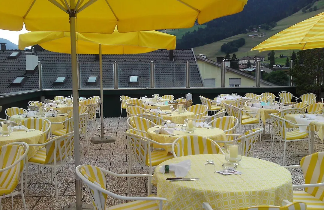 Hotel Cavallino Bianco - Weisses Roessl-1
