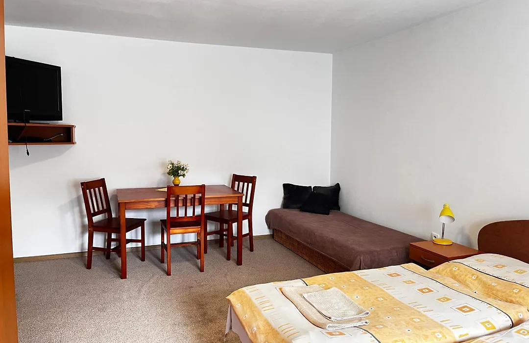 Apartman Kurcin-1
