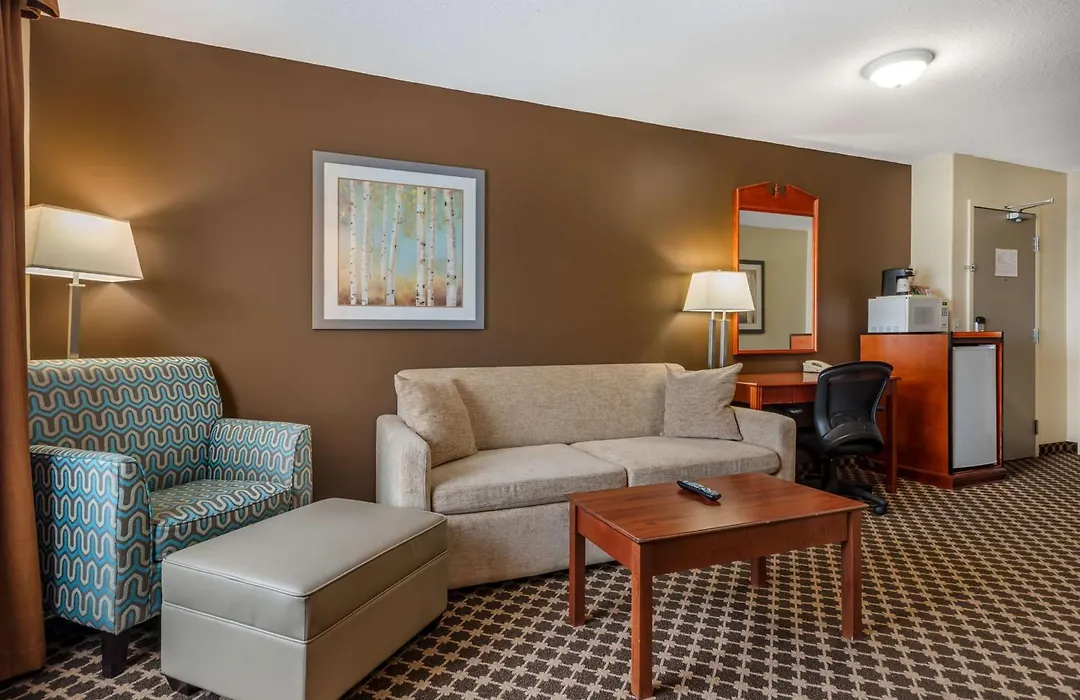 Best Western Strathmore Inn-1