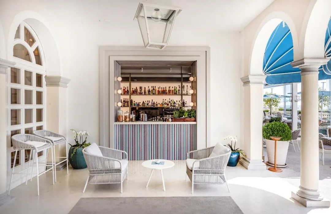 Casa Bianca Al Mare-1