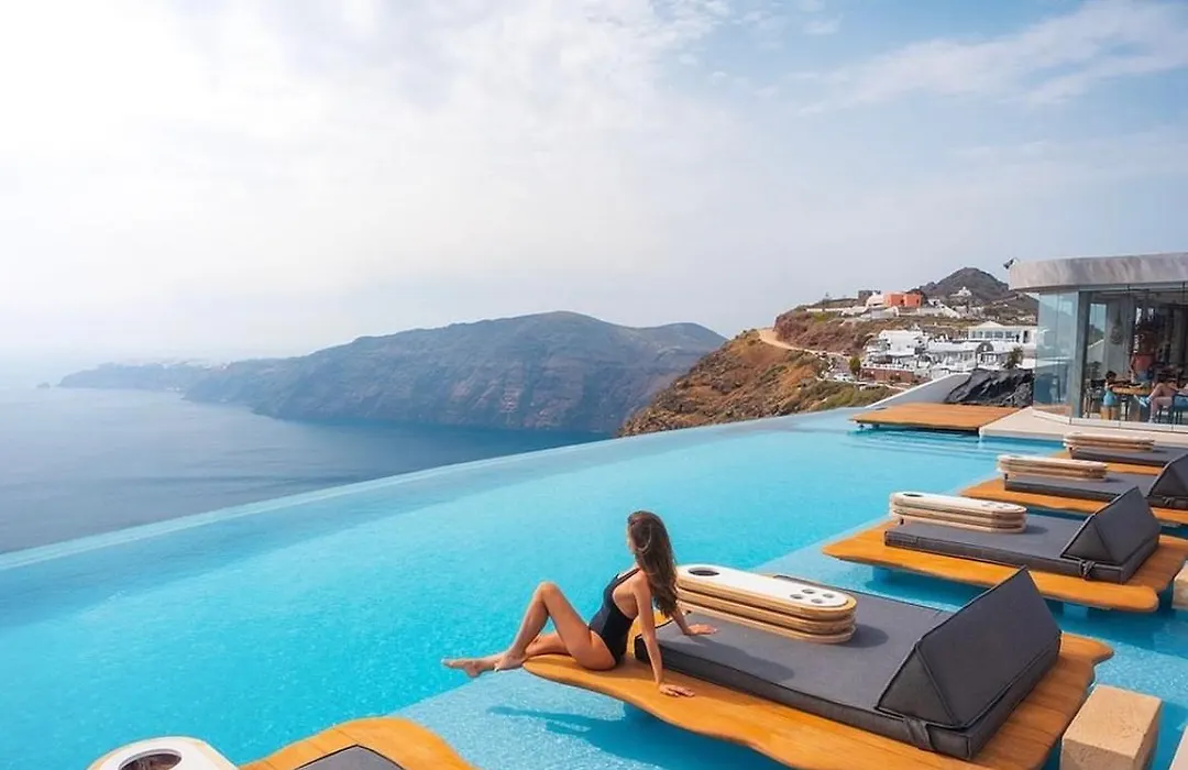 Cavo Tagoo Santorini-1
