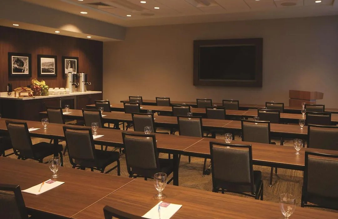 Hyatt Place Las Vegas At Silverton Village-1