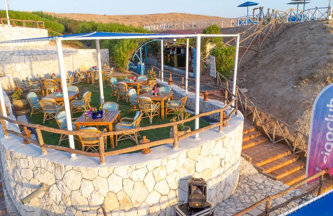 Club Reef Resort & Spa-1