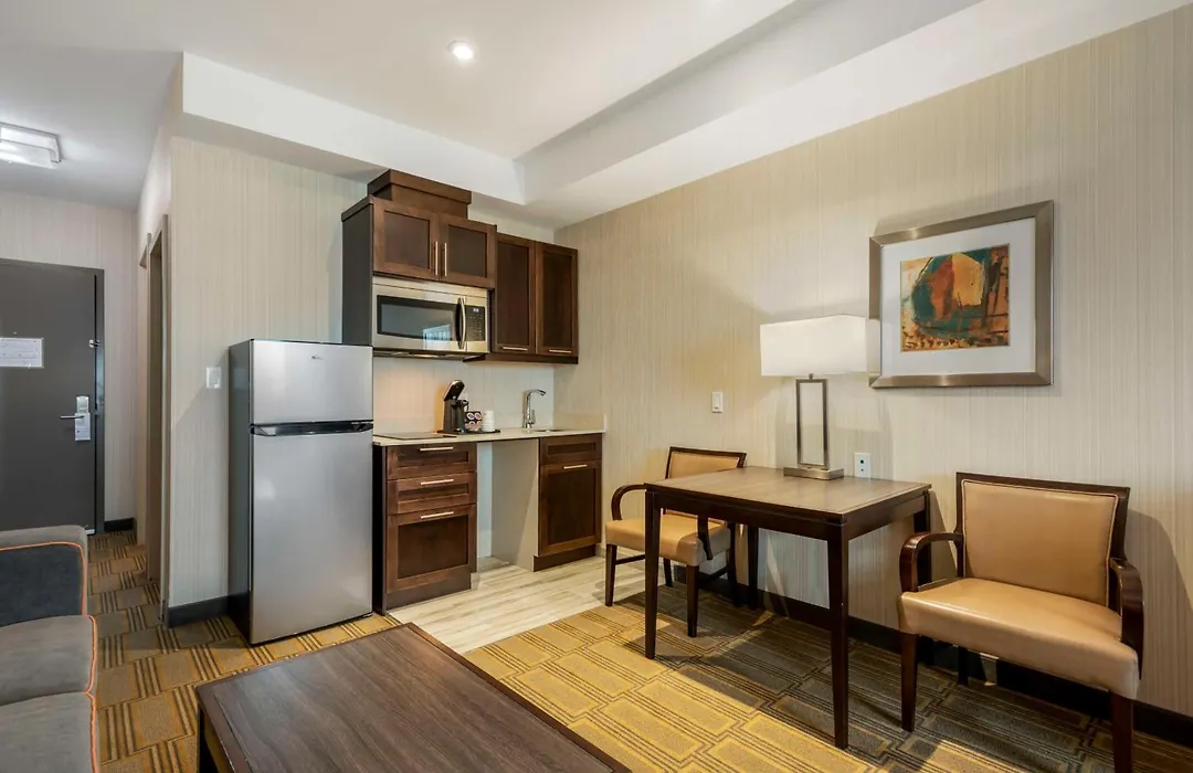 Best Western Plus Chateau Fort St. John-1