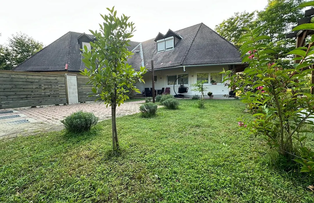 Levendulakert Siofok Apartmanhaz-1