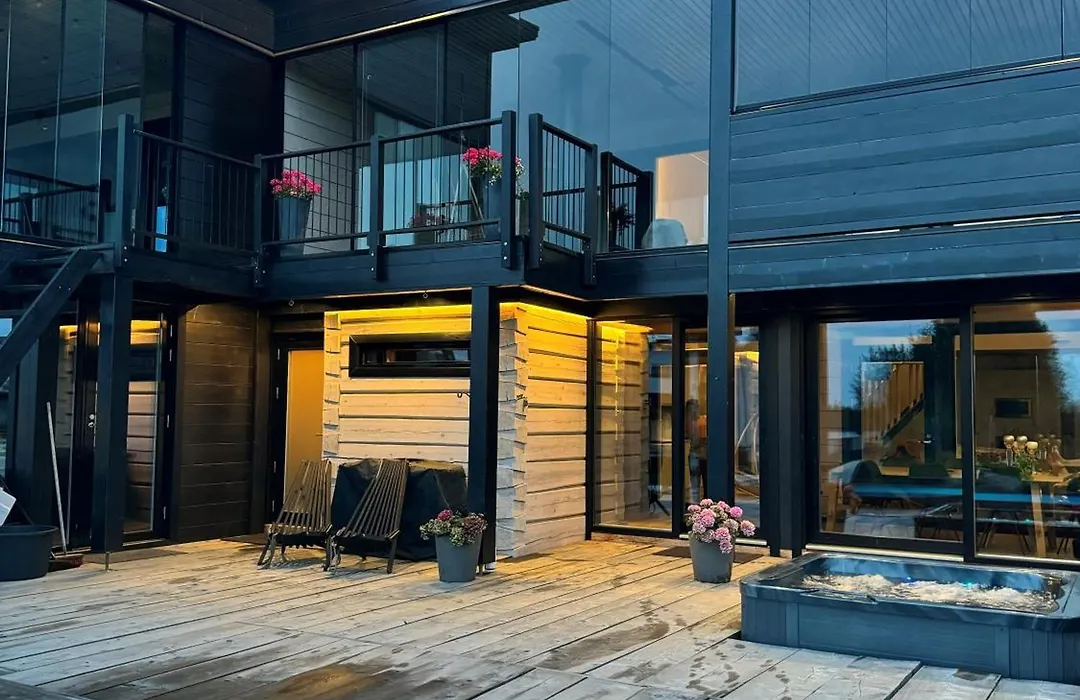 Arctic Luxury Log House With The River View-1