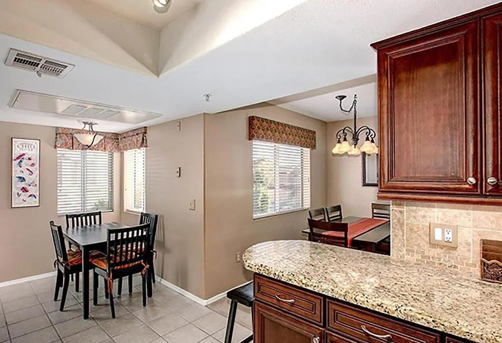 Central Area, Heated Pool, Hot Tub, Bbq, & More-1
