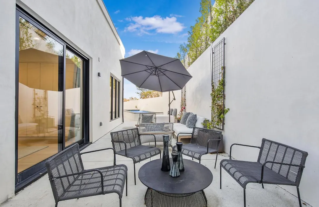 Belden Modern Villa-1
