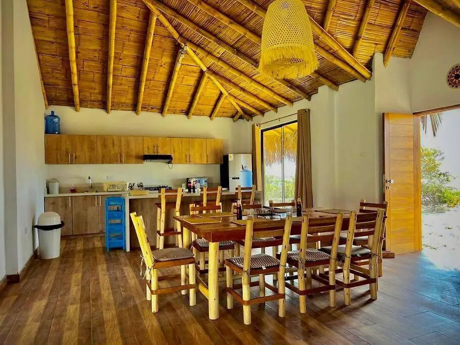 Hermosa Casa Con Piscina Y Playa Privada-1