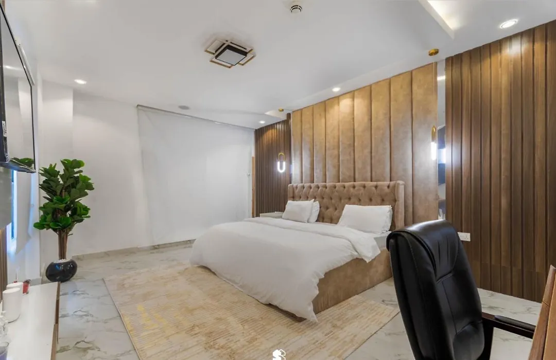Luxury Apartment Away From Home-1