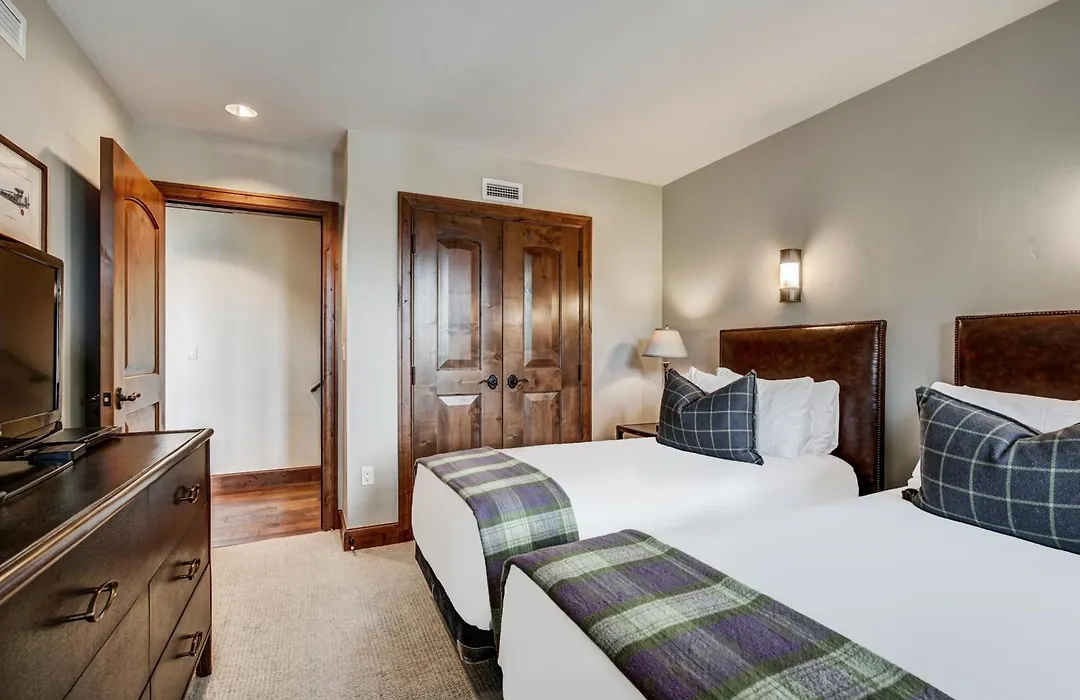 3 Bedroom Ritz-Carlton Residence With Valley Views-1