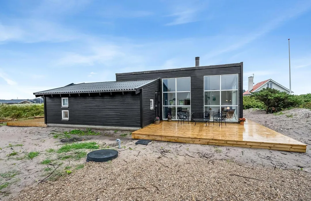 Beautiful Holiday Home In Sondervig-1
