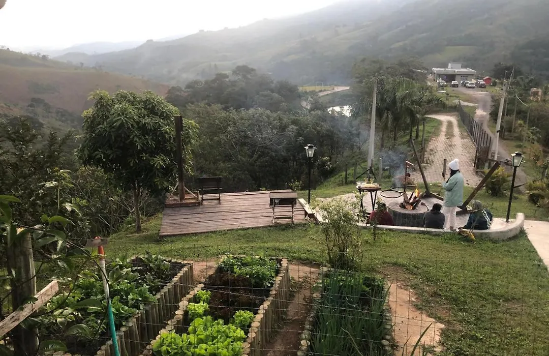 Casa Na Montanha Com Rede Suspensa-1