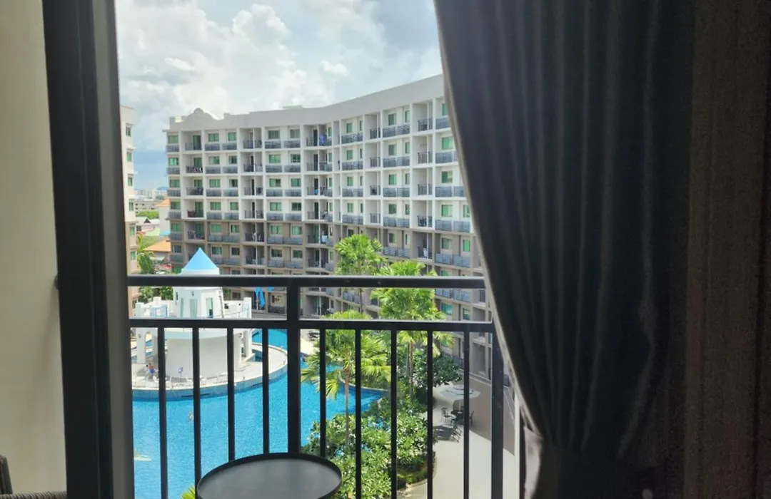 Arcadia Continental Resort, Pattaya-1