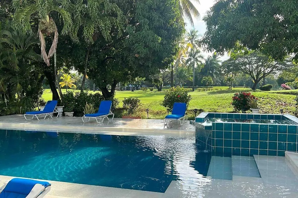 Vista Golf Luxury House-1