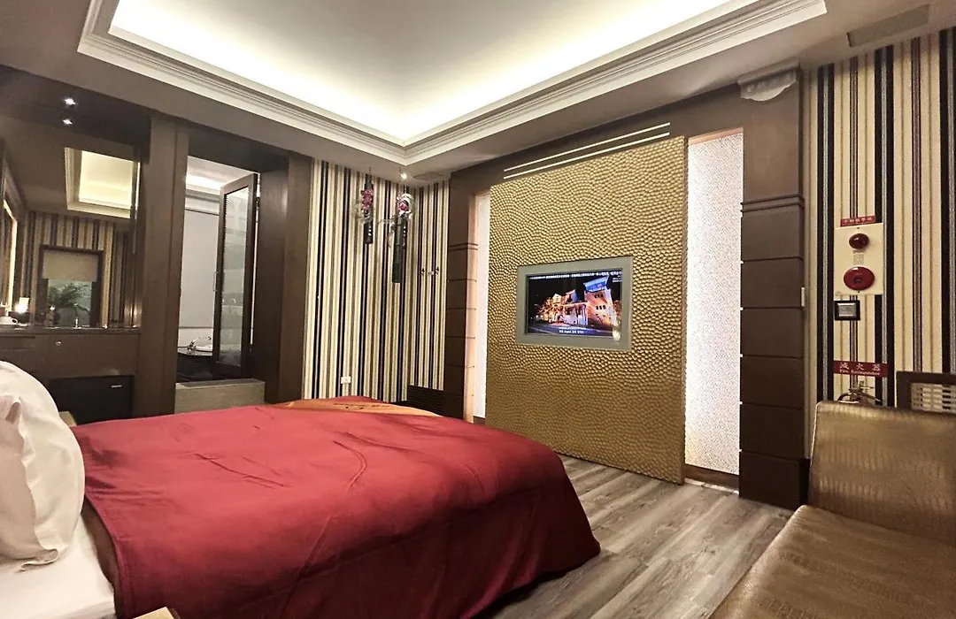 Shining Motel-1