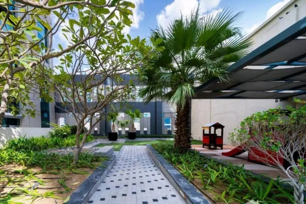 Lovely Studio In Damac Maison Cour Jardin Business Bay-1