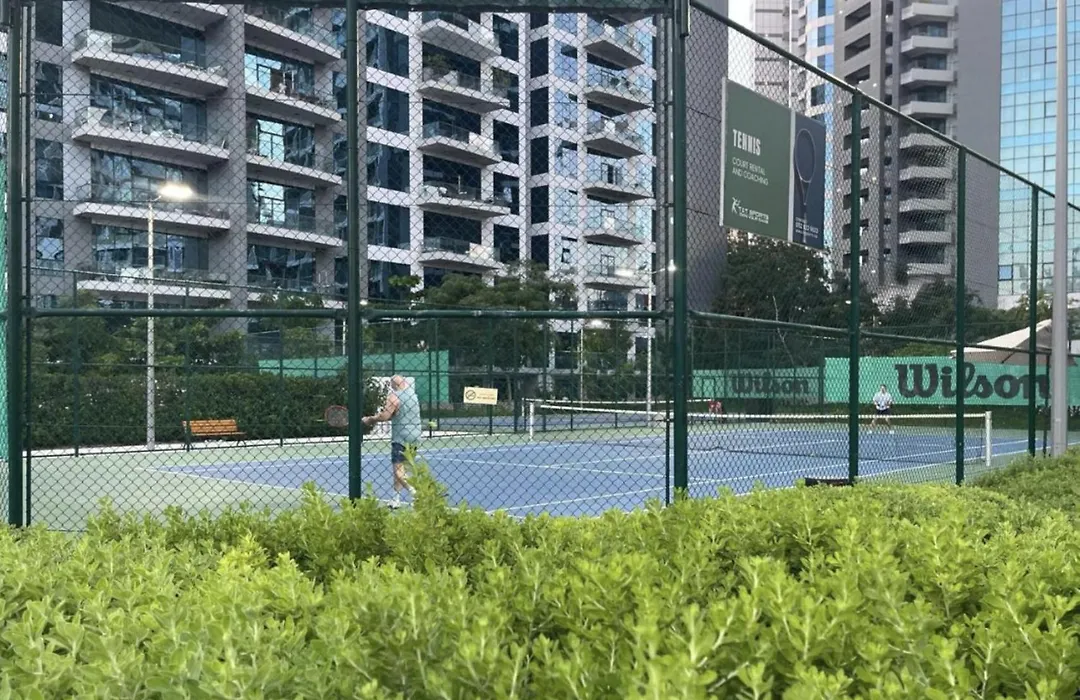 Seven Palm Hotel With West Beach Access-1