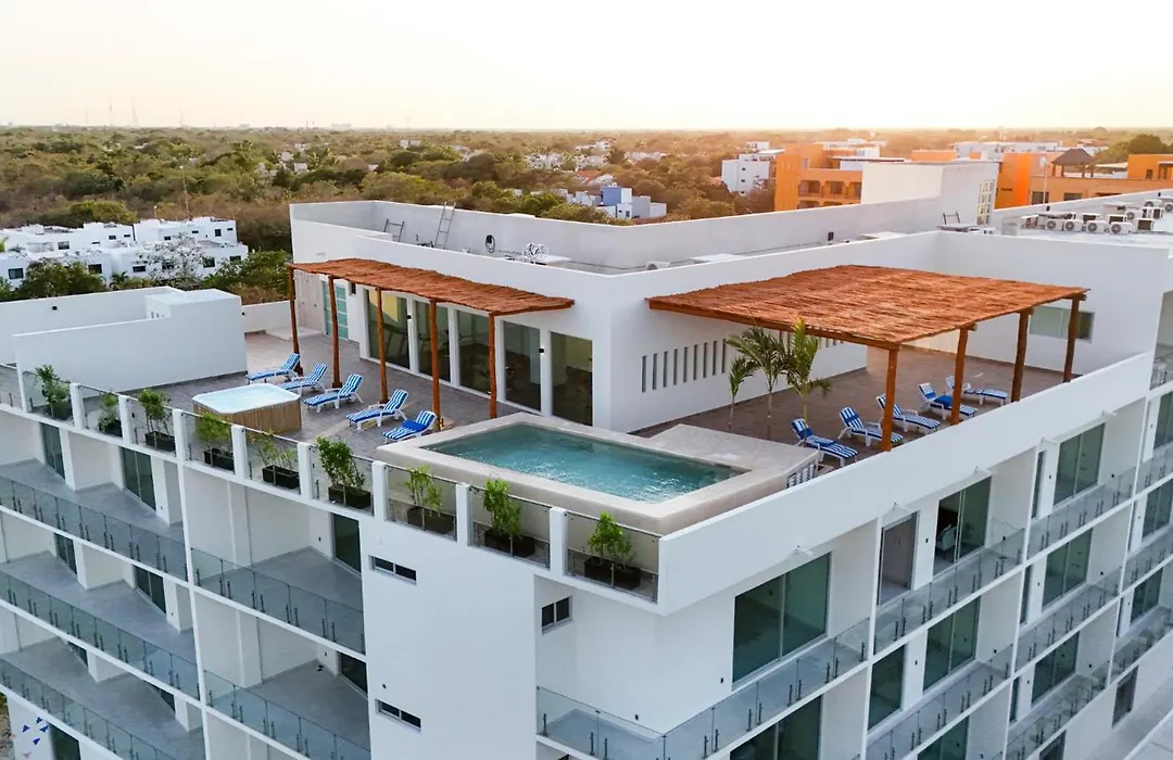 2 Bd With Balcony, Rooftop Pool, Hot Tub, Gym-1