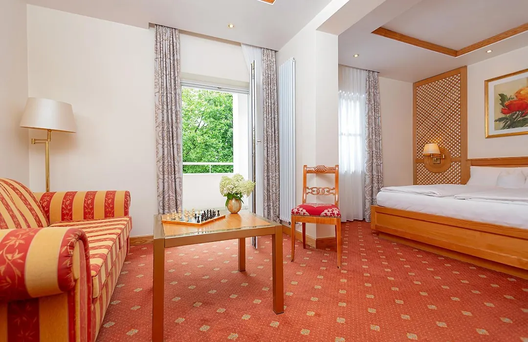 Thermenhotel Quellenhof-1