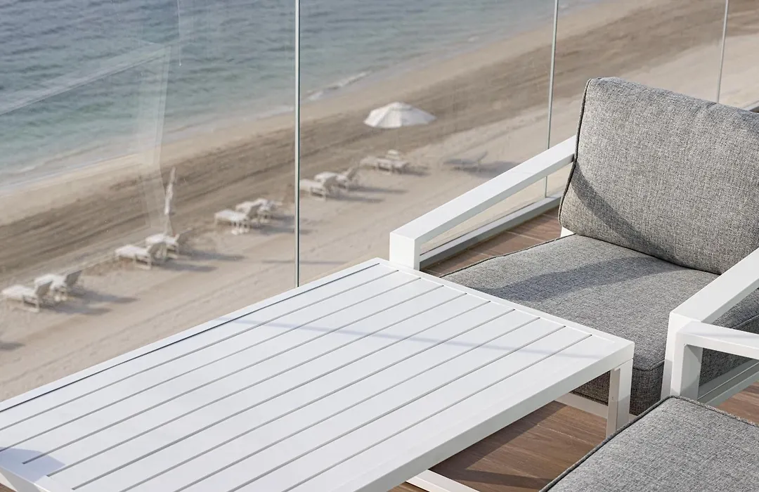 Lux Spacious 1 Bedroom - Beachfront And Seaview-1