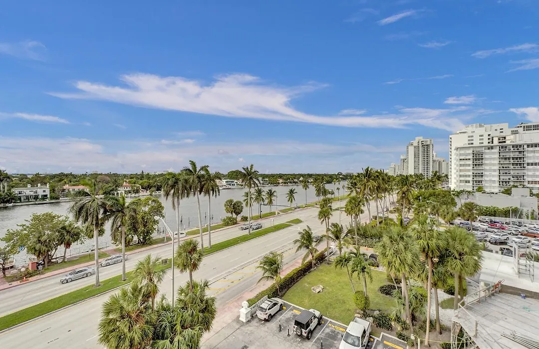 Huge 2Bd Miami Beach With Beach Service - 720-1