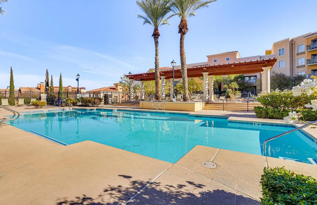 Charming Retreat On Lake Las Vegas With Pool Access!-1