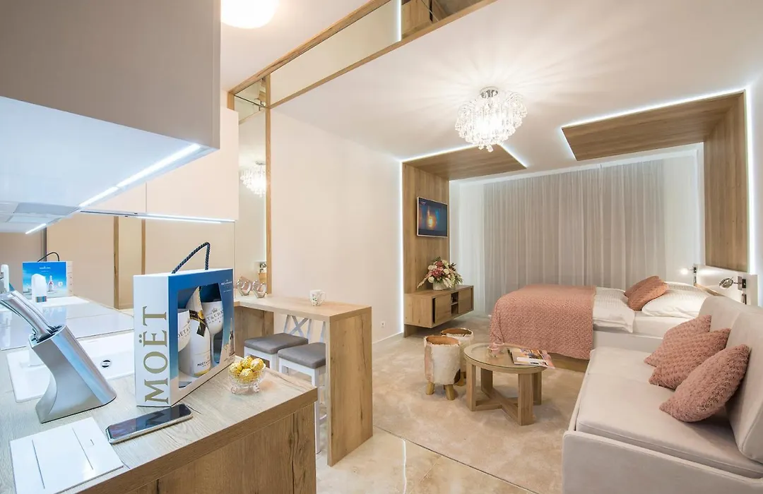 Sukromny 4 Hviezdickovy Apartman V Hoteli Hrebienok Resort-1