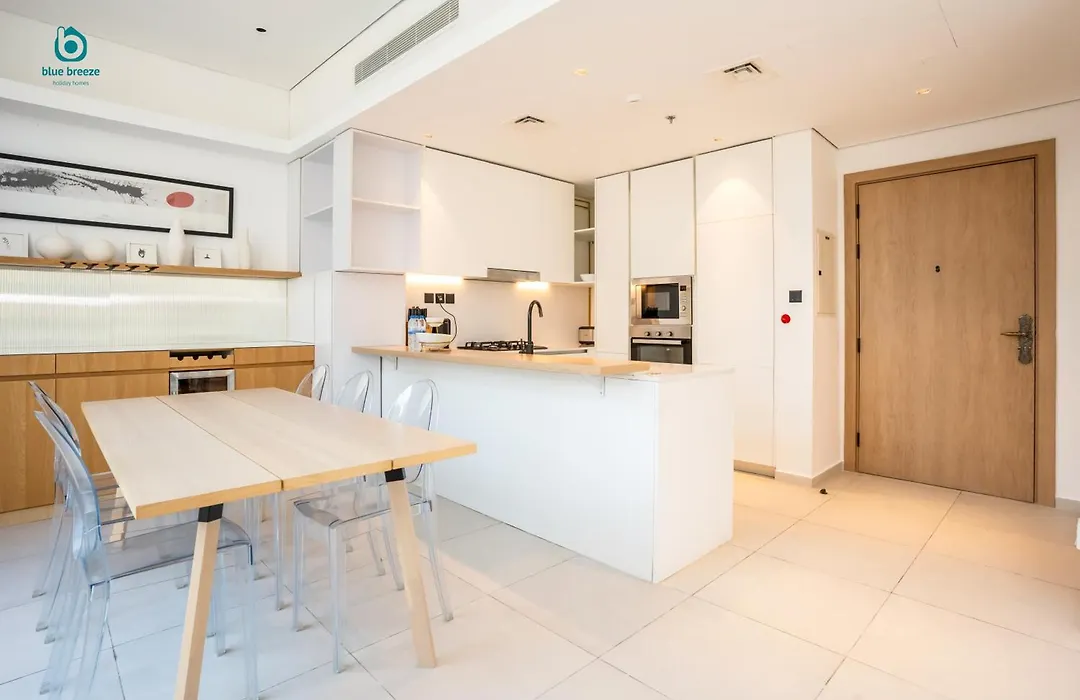 Blue Breeze - Elegant 1BR with Private Jacuzzi&Terrace in JVC-1