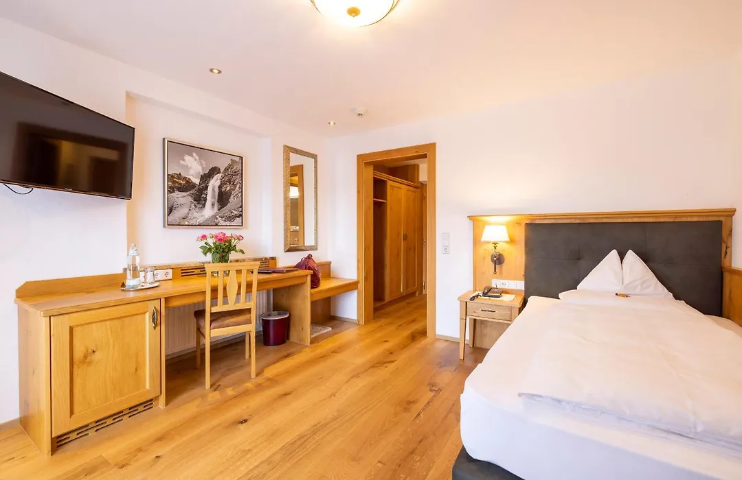 Parkhotel Seefeld-1