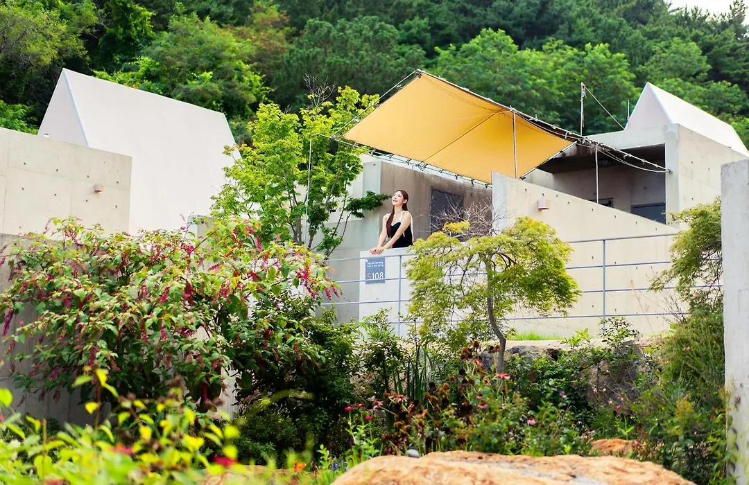 Dalto Resort Poolvilla Glamping-1
