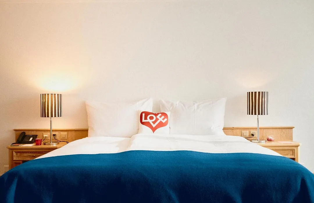 signinahotel-1