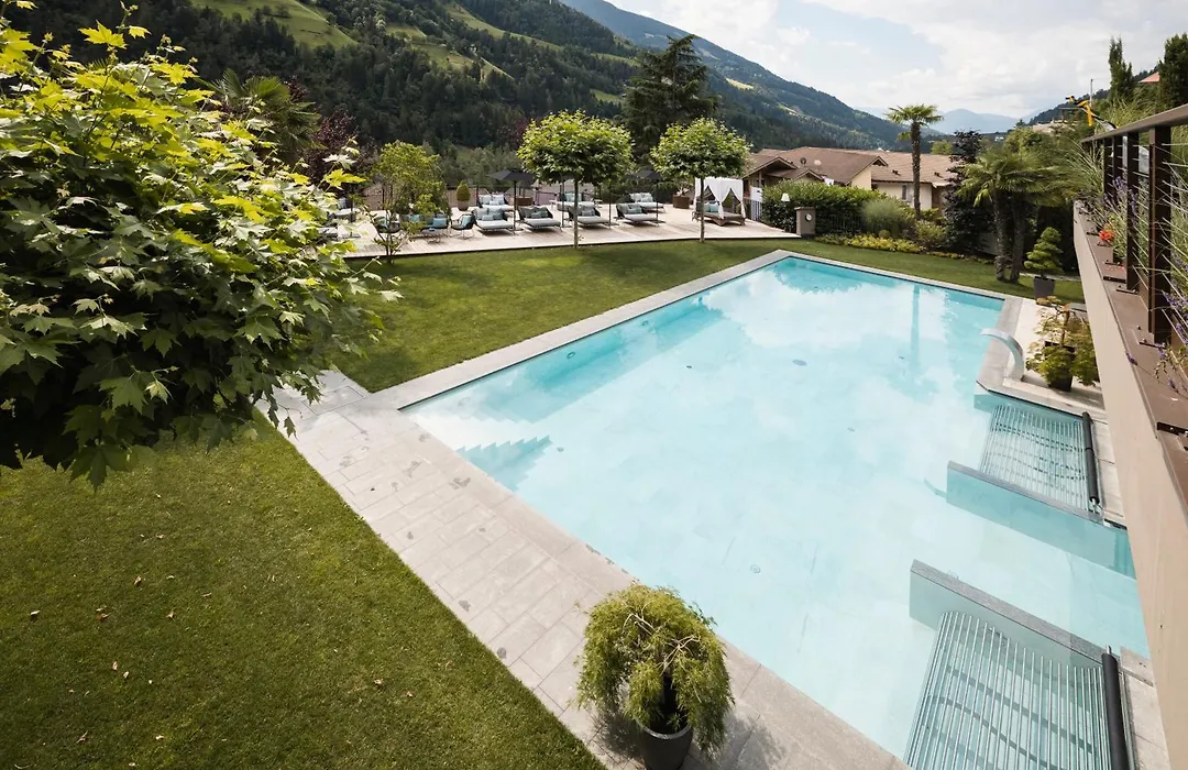 Hotel Chalet Das Alpenschlössel-1