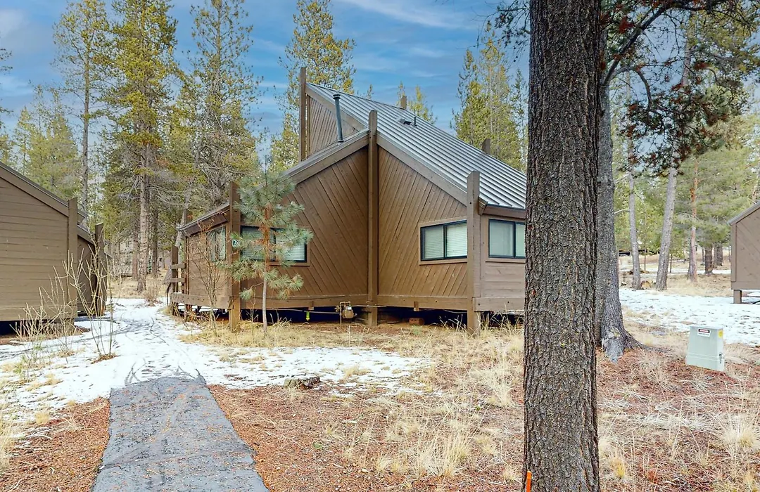 Cozy Cabin-1