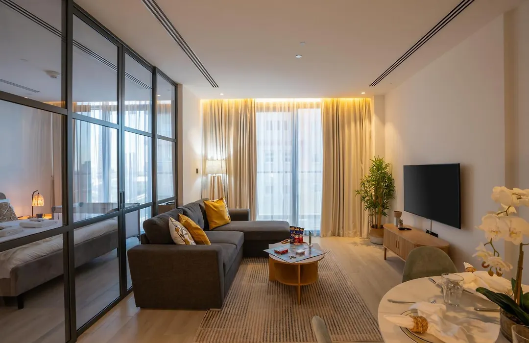 Comfy 1Br W Cinema Room Business Centre Pool Table And Sauna-1