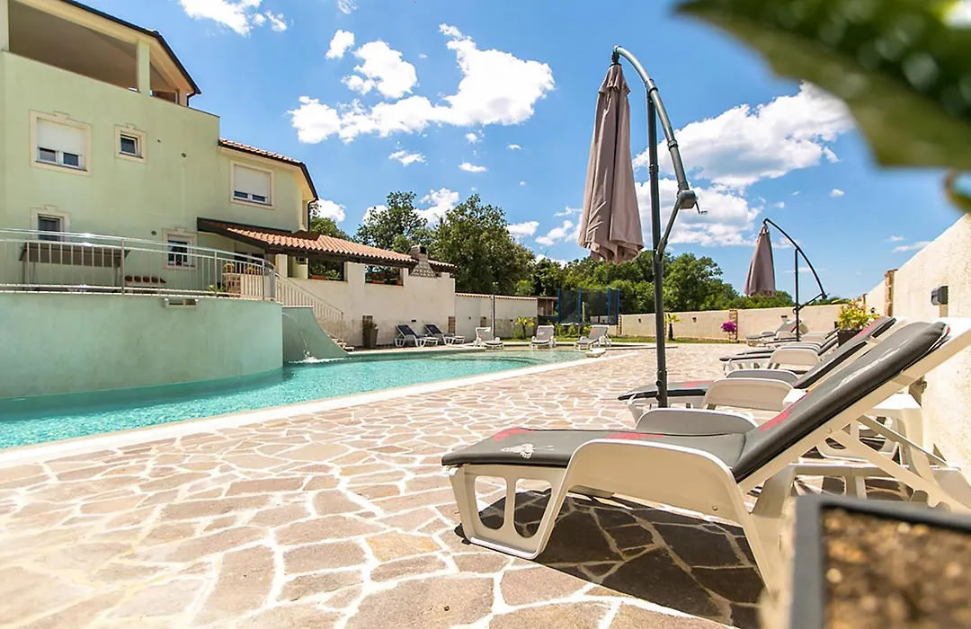 Tolle Wohnung In Pula Mit Swimmingpool-1