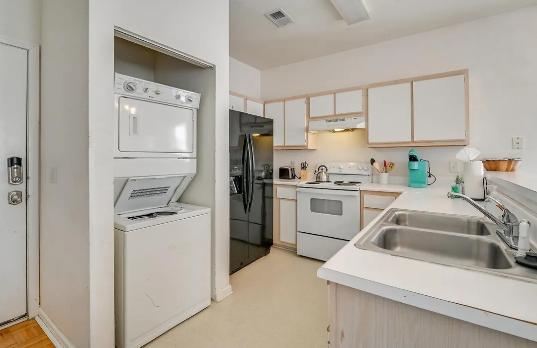 Less Than 1 Mi To Golf Condo With Balcony In Myrtle Beach!-1